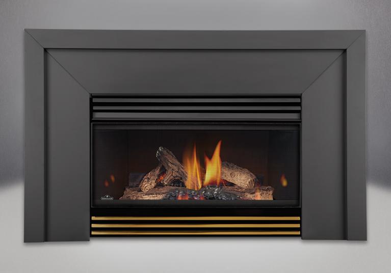 Finition avec persienne inférieur en or